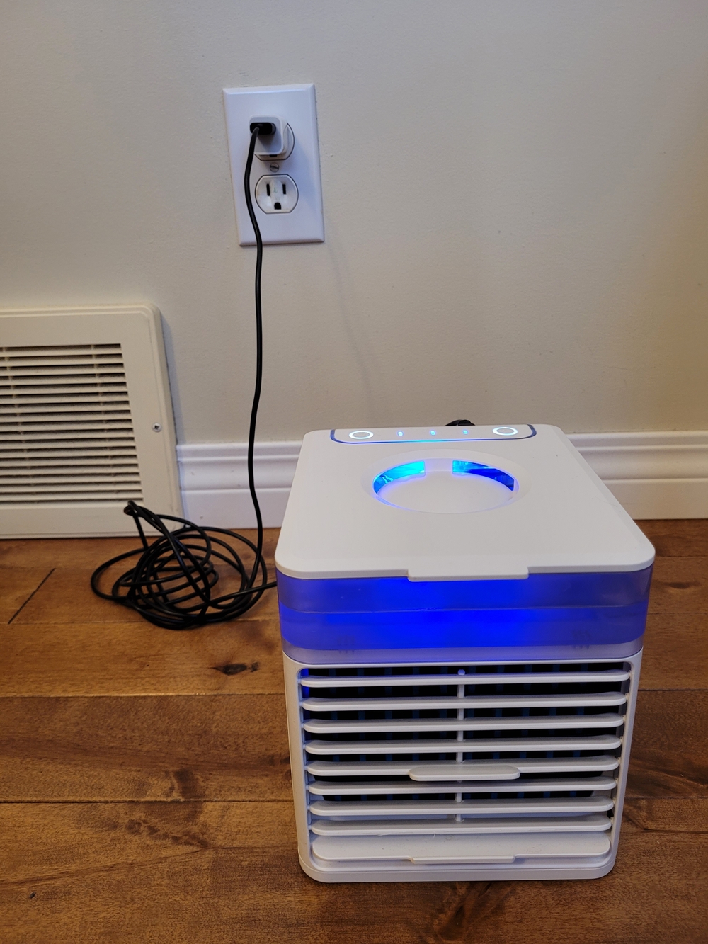 New Portable White Nexfan-01 Mini Air Cooler Fan